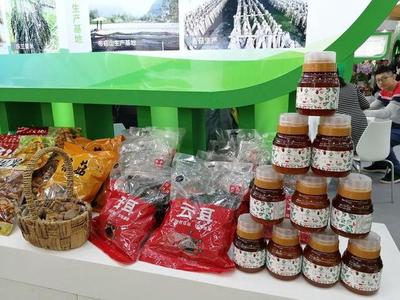 14.6萬元一公斤的冬蟲夏草,出現在中國東盟博覽會林木展上